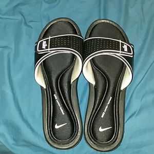 Nike slip ons